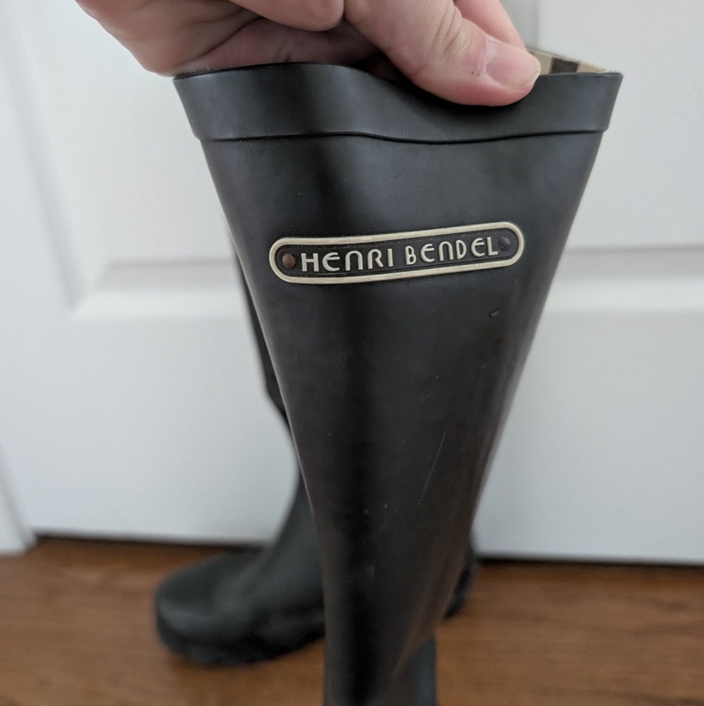 Henri Bendel Rubber Boots - Picture 3 of 4